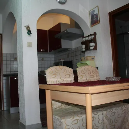 Jankov Appartamento Krk Town